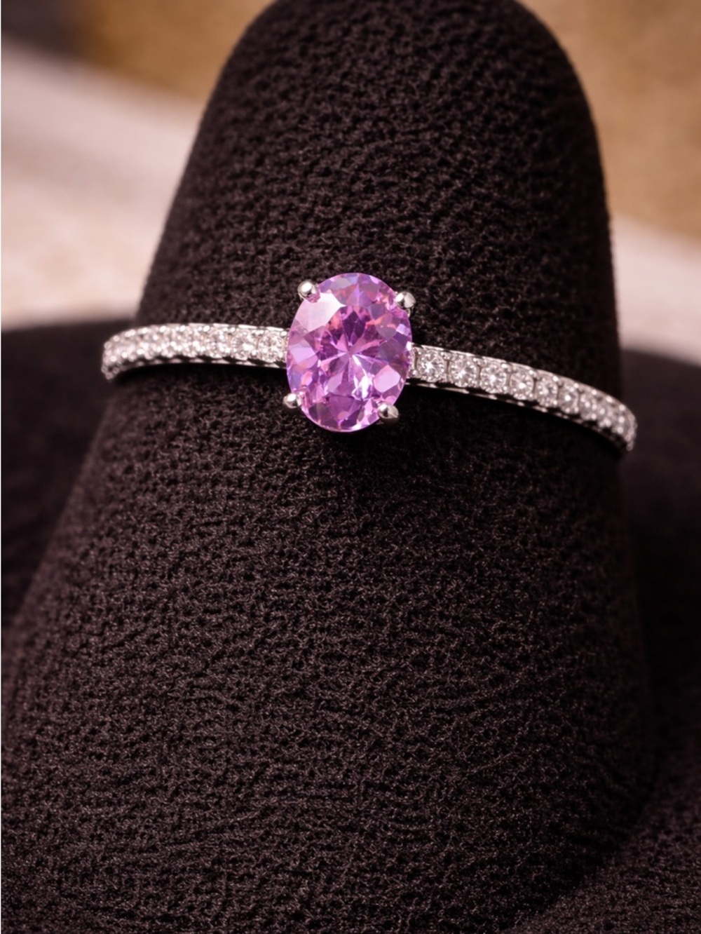 V11  Costume Silver Ring with Purple Oval Gemstone - Elegant Women's Jewelry